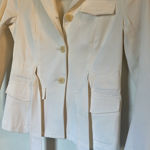 Theory cream Belted Blazer size 2 - Picture 2 of 5